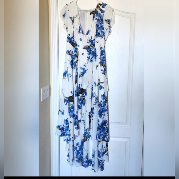 Lulu's white and blue floral high low dress XL - Picture 3 of 3